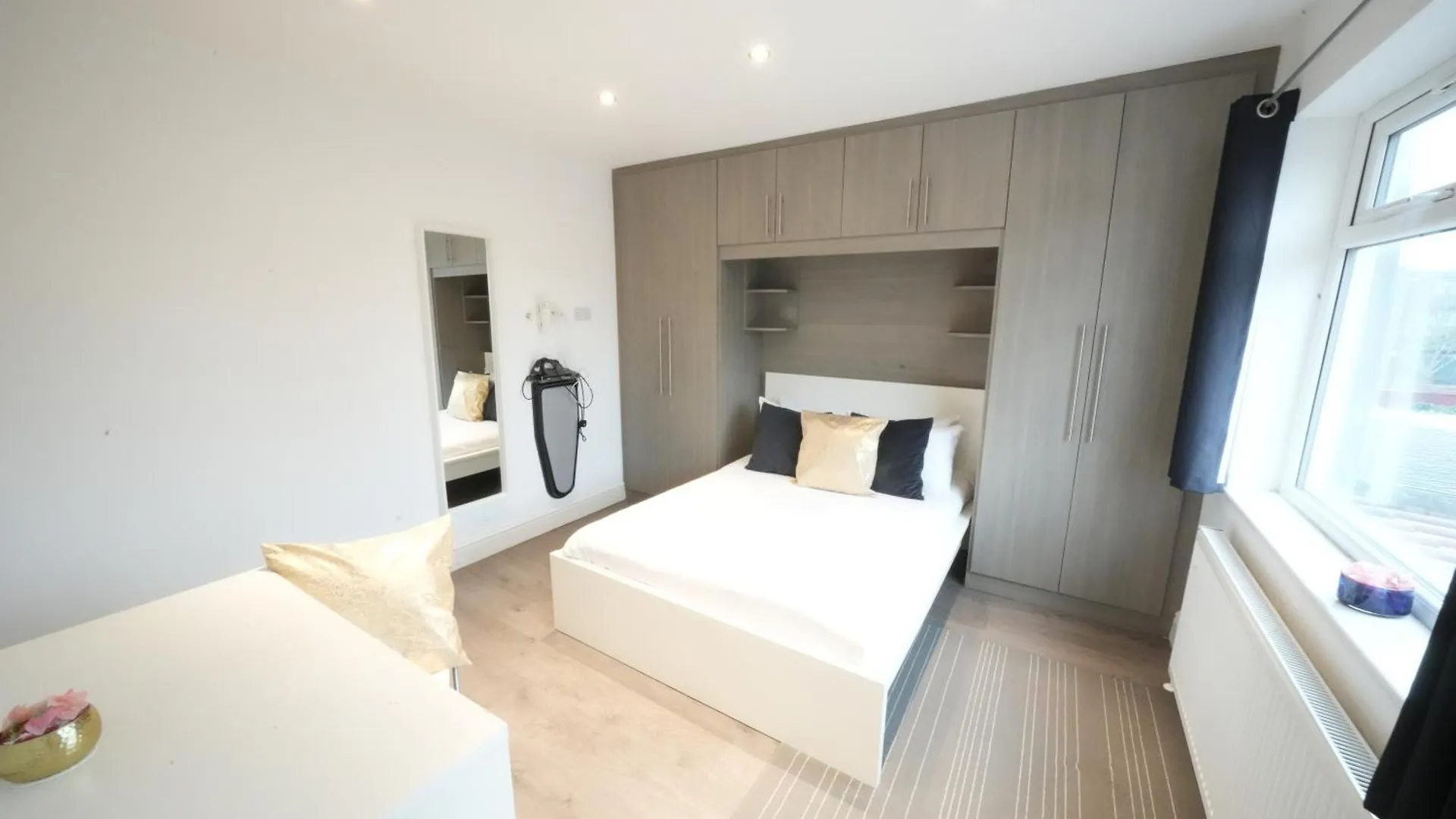 Grand Airport Ensuites Harmondsworth Ubytování v soukromí