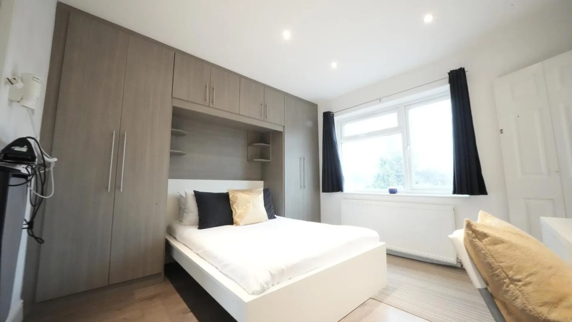 Grand Airport Ensuites Harmondsworth