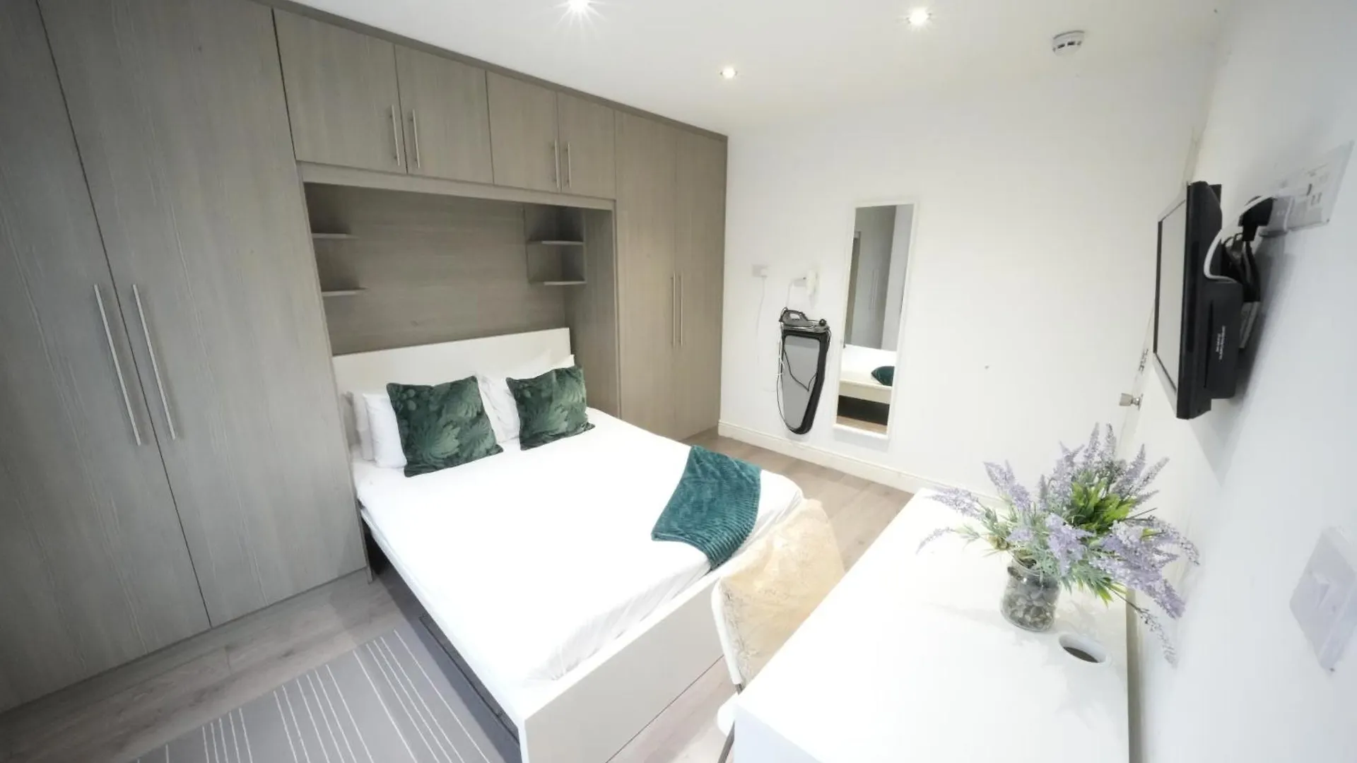 Grand Airport Ensuites Harmondsworth 0*,